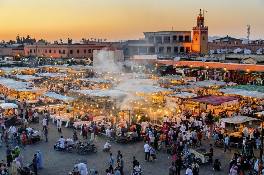 Blick auf Djemaa el Fna in Marrakesch